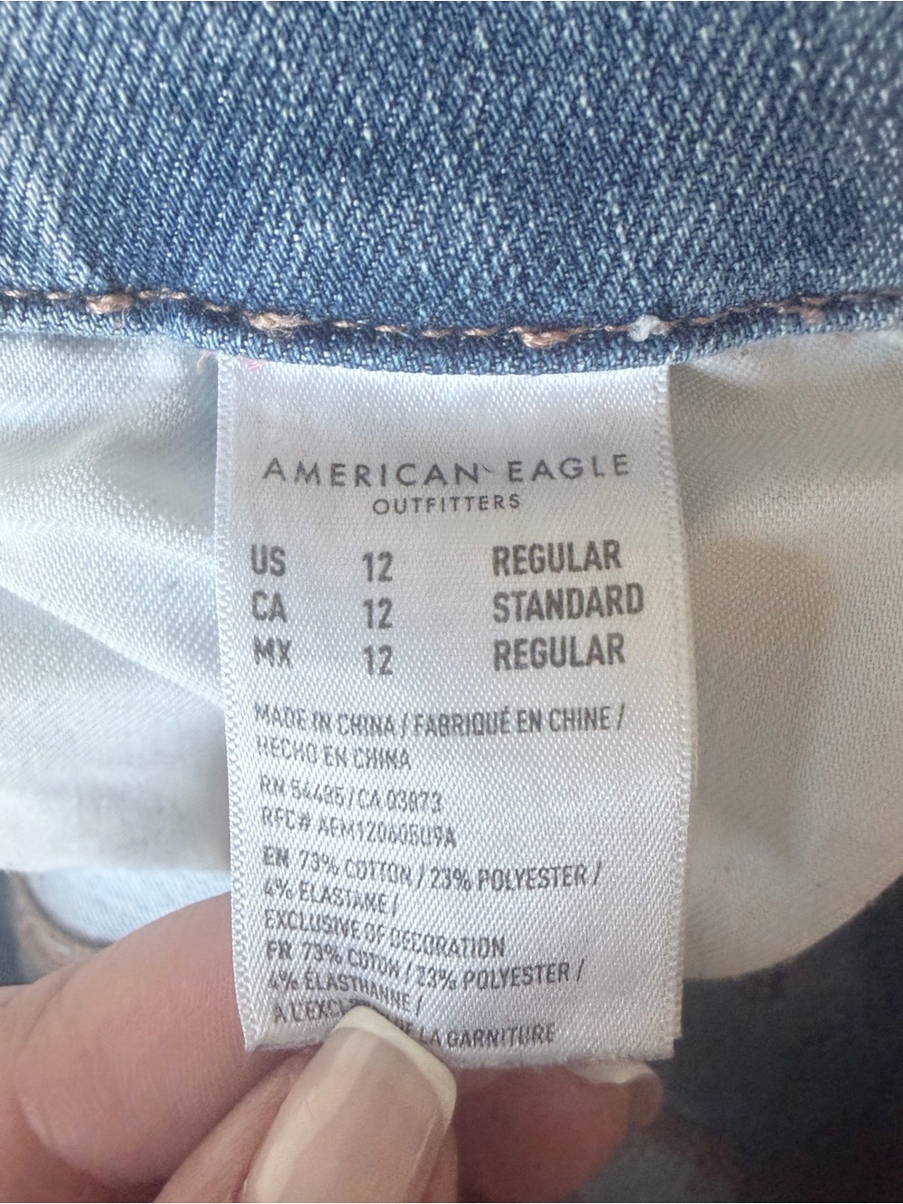 American Eagle Outfitters Light Wash Distressed Skinny Jeans - Picture 10 of 12